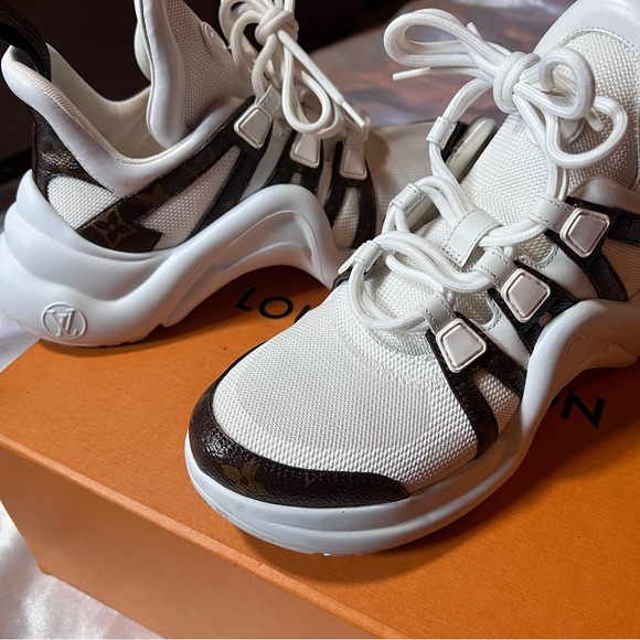LV Archlight Sneaker - Picture 8 of 17